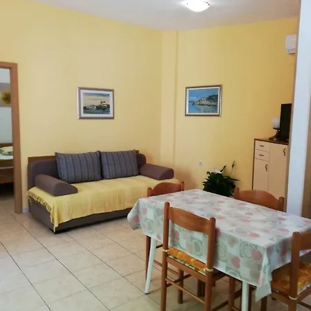 Center Tonka Apartment